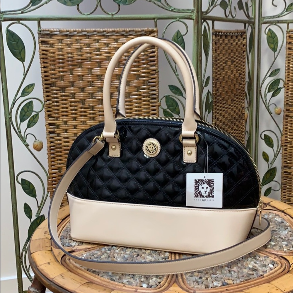 AK Black/Tan top handle bag w/ removable strap